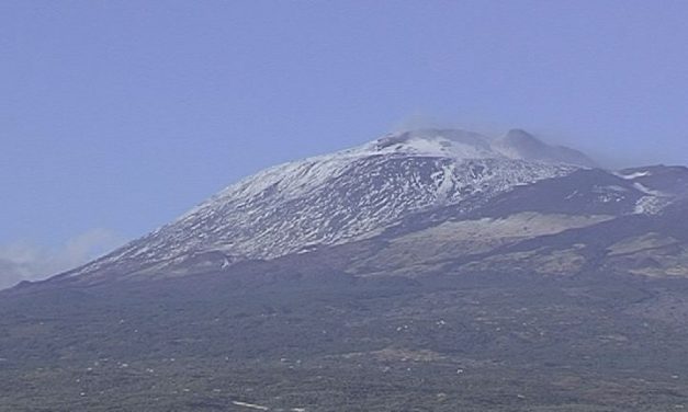 Etna, soccorsa escursionista infortunatasi a una gamba