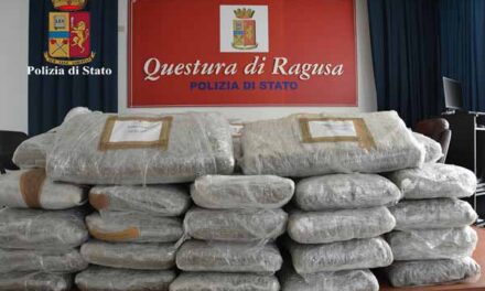 RAGUSA: SEQUESTRATI 300 CHILI DI MARIJUANA