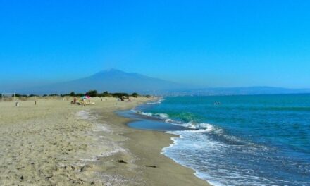 RITROVATO UN CADAVERE ALLA PLAYA