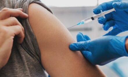 COVID: TORNANO GLI OPEN DAYS, PFIZER E MODERNA PER OVER 60 E FRAGILI