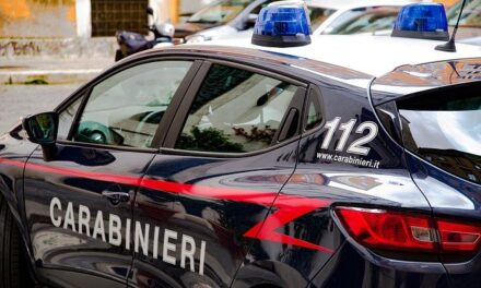 Catania, consegna droga in scooter e fugge: arrestato 27enne