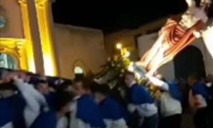 Ispica, cade Cristo Risorto durante processione