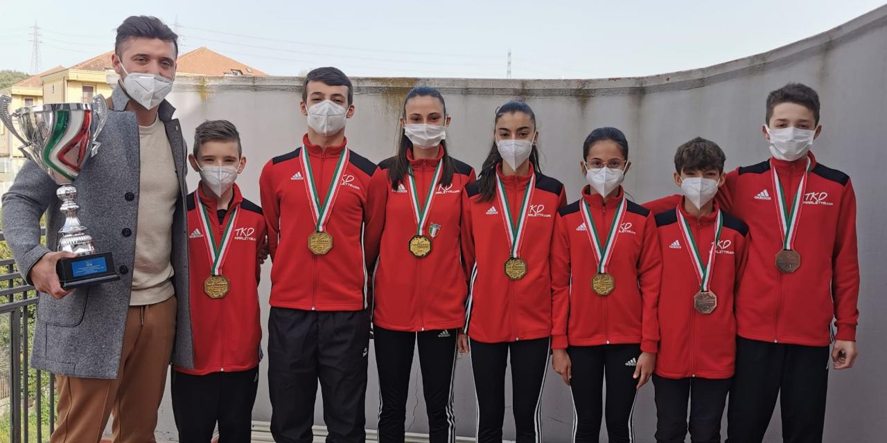 Taekwondo, medaglie d’oro e di bronzo per sette atleti paternesi