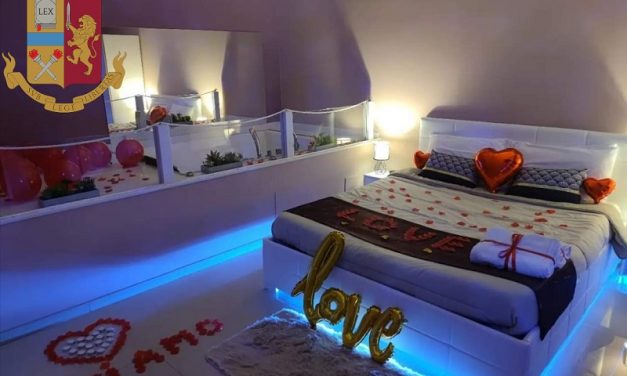 Catania, idromassaggio privato e ristorazione: scoperto B&B abusivo in pieno centro