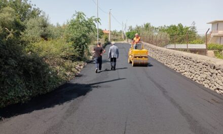 Al via i lavori per sistemare via della Vinazza tra Misterbianco e Camporotondo Etneo