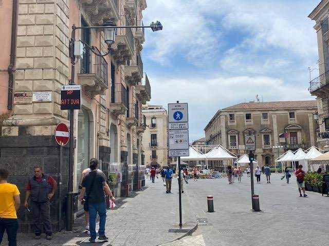 Catania, dal 17 giugno via Etnea e piazza Teatro Massimo diventano “Aree Pedonali video-controllate”