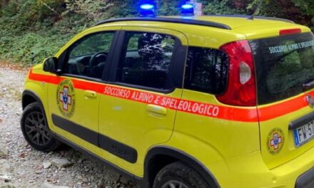 Turista americano accusa malore durante escursione: soccorso in elicottero