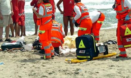Tragedia a Campofelice di Roccella: turista muore in mare