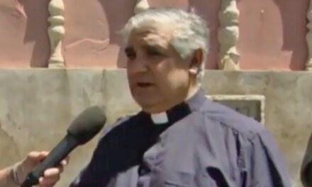Santa Maria di Licodia. Trasferito a Pedara il parroco don Santino Salamone