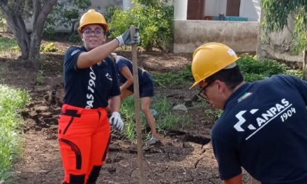 Stromboli, contro il fango anche 3 volontari Apas Paternò