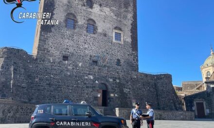 Adrano, uomo tenta di uccidere vicino: finisce in carcere