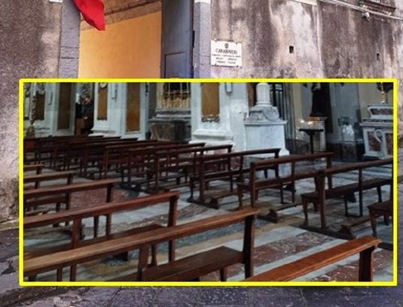 Catania, ruba cellulare in una chiesa del centro e scappa: denunciato 48enne