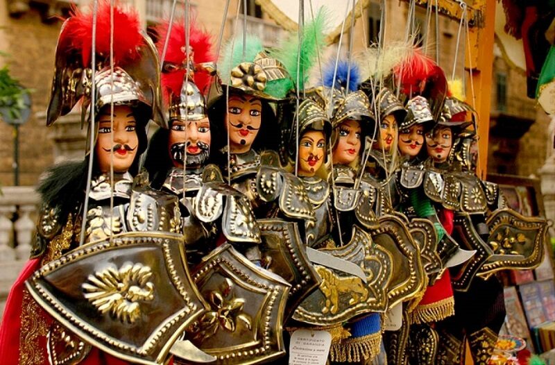Opera dei pupi catanese: in mostra dame e voci femminili