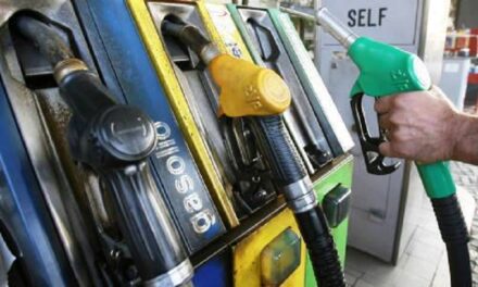 Distributore di carburante “impazzito”: automobilisti fanno il pieno gratis