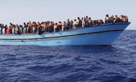 Lampedusa, sbarchi nella notte: 1.800 persone nell’hotspot