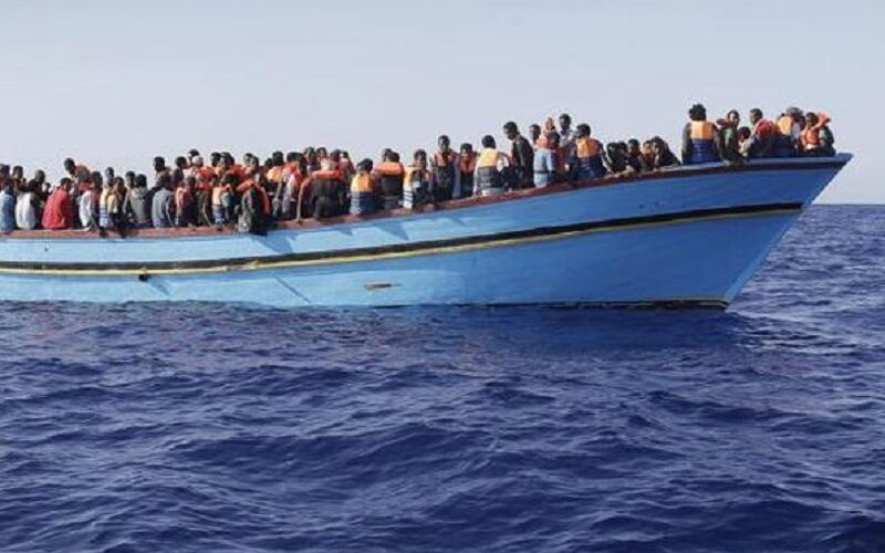 Catania, in arrivo circa 700 migranti: allestite due tendostrutture nell’ex hub vaccinale