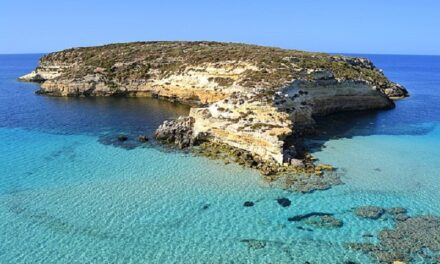 Migliori Spiagge d’Europa, al primo posto la Spiaggia dei Conigli di Lampedusa