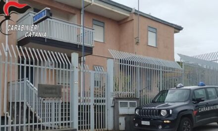 Botte alla moglie anche in gravidanza, arrestato 31enne di Maletto