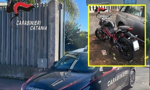 Catania, ad alta velocità e in contromano in circonvallazione con moto rubata: arrestato 16enne