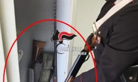 Misterbianco, in casa aveva 4 fucili non dichiarati: denunciato 49enne