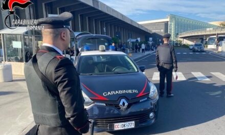 Catania, ruba zaino al terminal arrivi dell’aeroporto: arrestato 39enne