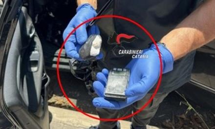 Catania, droga in auto nascosta nella custodia degli occhiali: arrestato 50enne