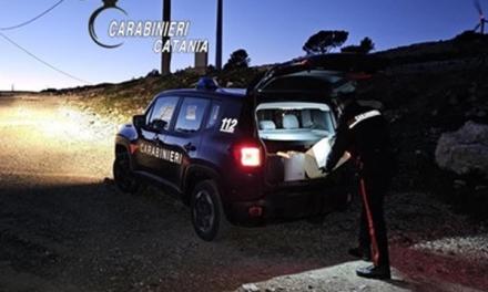 Sorpresi a rubare carburante dai mezzi pesanti di un cantiere: 2 arresti