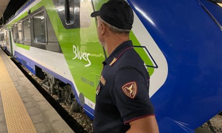 Controlli nelle stazioni ferroviarie: a Catania 34enne tenta di attraversare i binari, arrestato