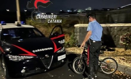 Entra in una villetta e ruba una bici: beccato 36enne