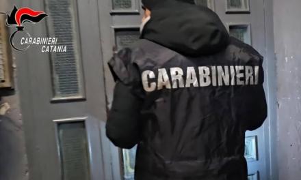 Catania, ricercato da 8 mesi: beccato e arrestato in un negozio