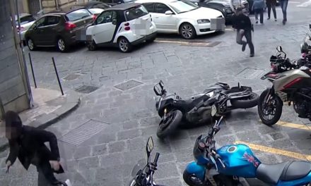 Catania, non si ferma all’alt e investe poliziotto: arrestato 25enne