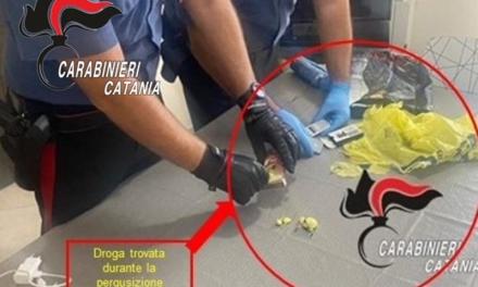 Catania, trovato con diverse dosi e soldi: arrestato 19enne