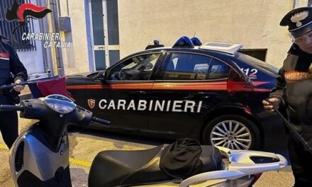 Paternò, in giro senza patente con motorino sequestrato e allaccio abusivo alla rete elettrica: 2 denunce