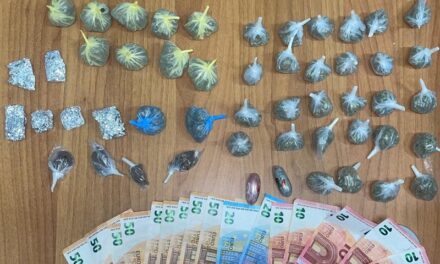 Catania, nello scooter un vero e proprio campionario della droga: arrestato 37enne