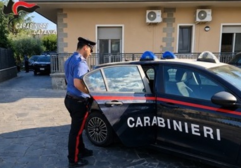 Misterbianco, non vuole più vivere con la madre ed evade dai domiciliari: denunciato 22enne