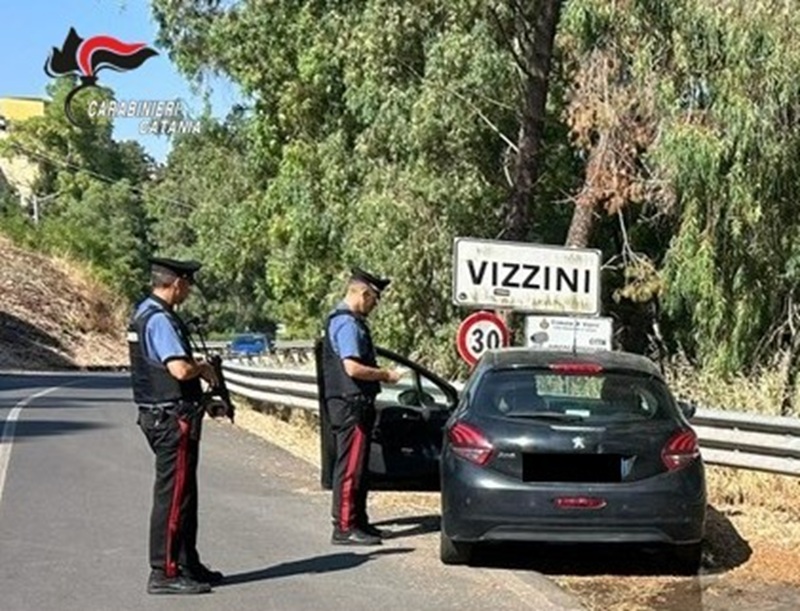 Investe lo zio con l’auto e poi tenta anche una seconda volta: denunciato 38enne