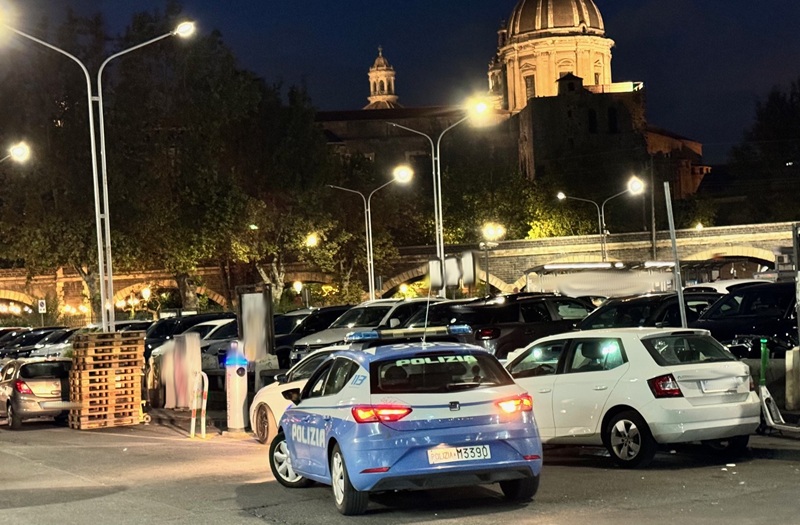Catania, continua l’attività di parcheggiatore abusivo in violazione della sorveglianza speciale: arrestato 27enne