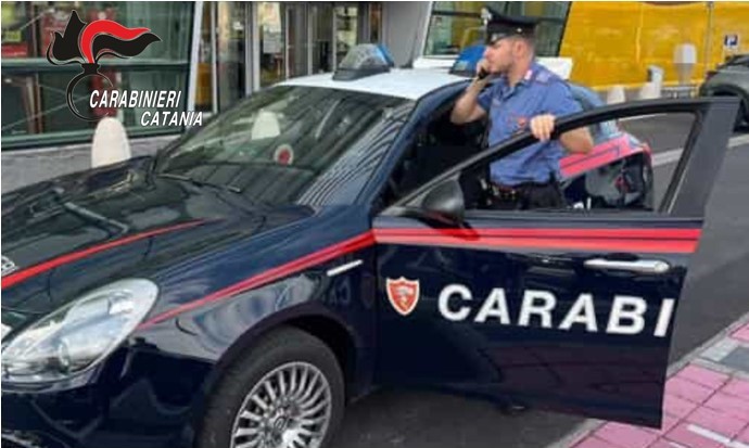 Catania, ruba di notte cavi e tubazioni in rame in un supermercato: denunciato 39enne