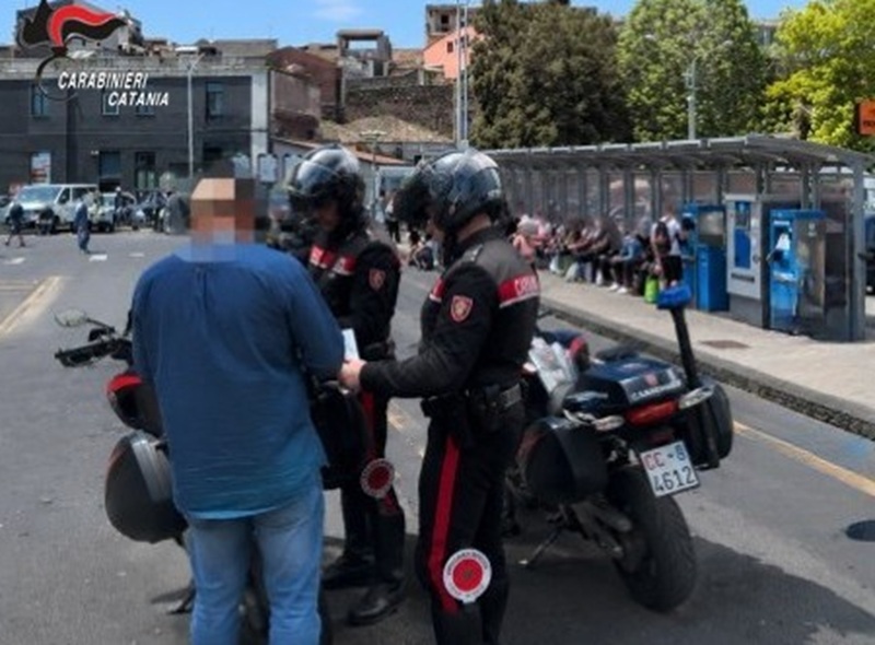 Catania, beccato in una zona a lui vietata: denunciato parcheggiatore abusivo recidivo
