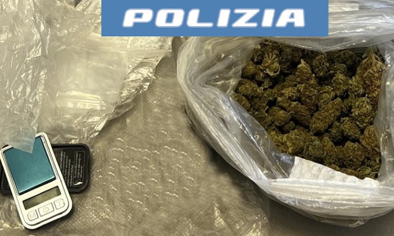 Catania, fermato con una busta di droga nascosta sotto la maglietta: arrestato 28enne