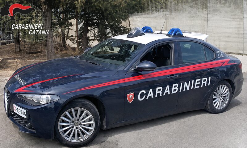 Minacce e urla sotto casa dell’ex compagna nonostante il divieto: denunciato 56enne