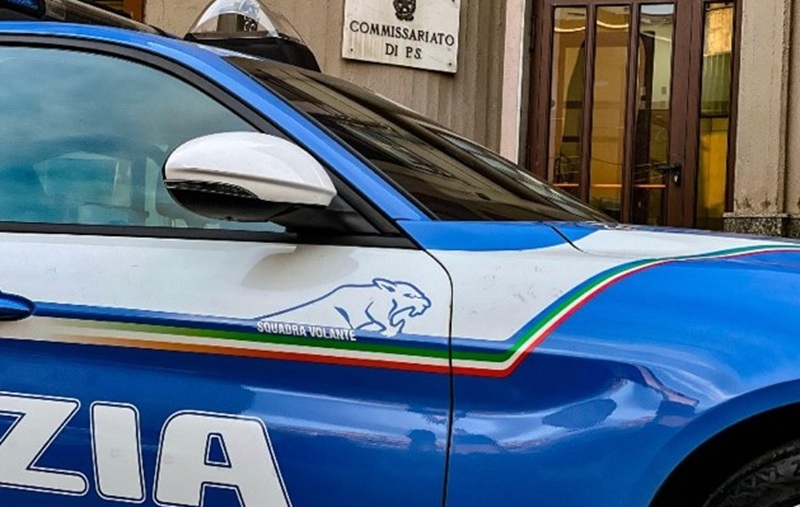 In trasferta ad Adrano, beccato sotto un’auto mentre ruba pezzi: denunciato 28enne